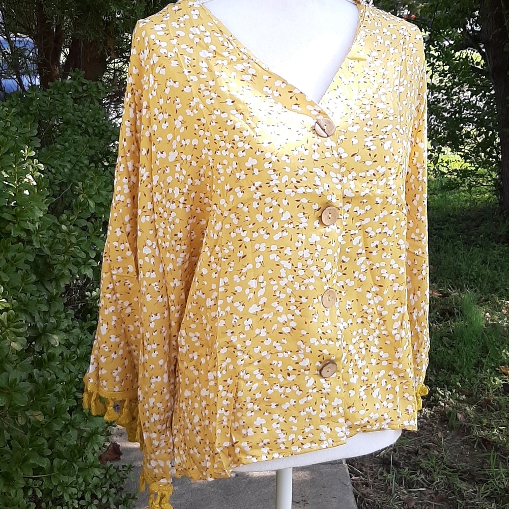 LAST 1! 💛 Yellow Boho Tassel Top - Picture 10 of 11